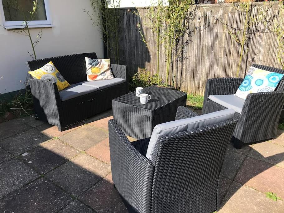 פול 3 Double Bed House 10 Mins From Sandbanks מראה חיצוני תמונה