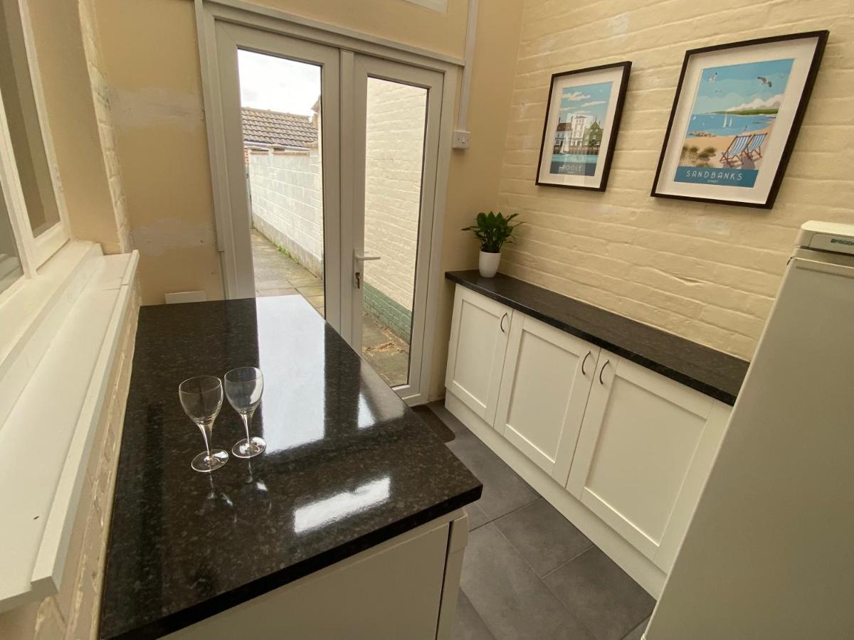 פול 3 Double Bed House 10 Mins From Sandbanks מראה חיצוני תמונה