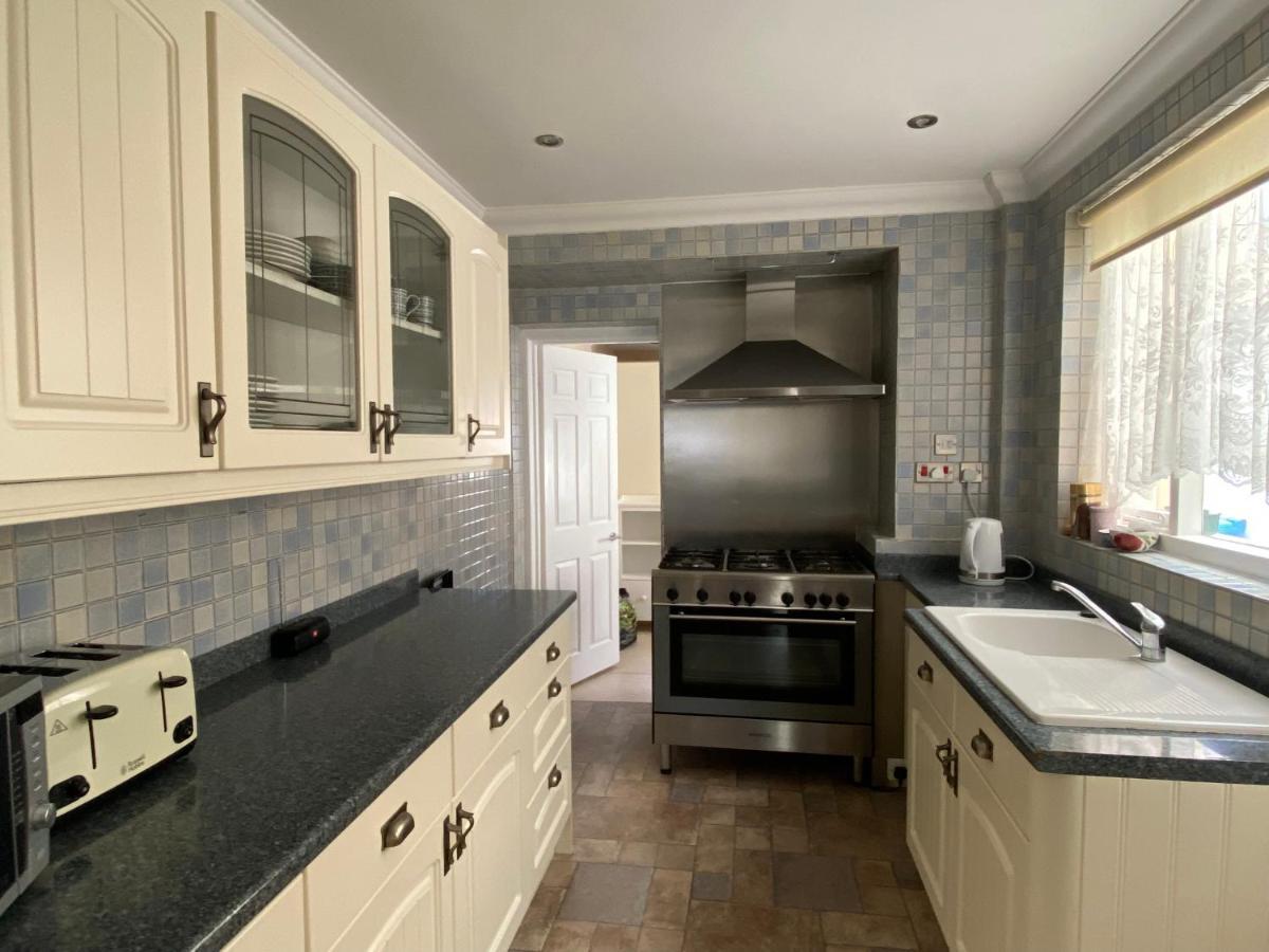 פול 3 Double Bed House 10 Mins From Sandbanks מראה חיצוני תמונה